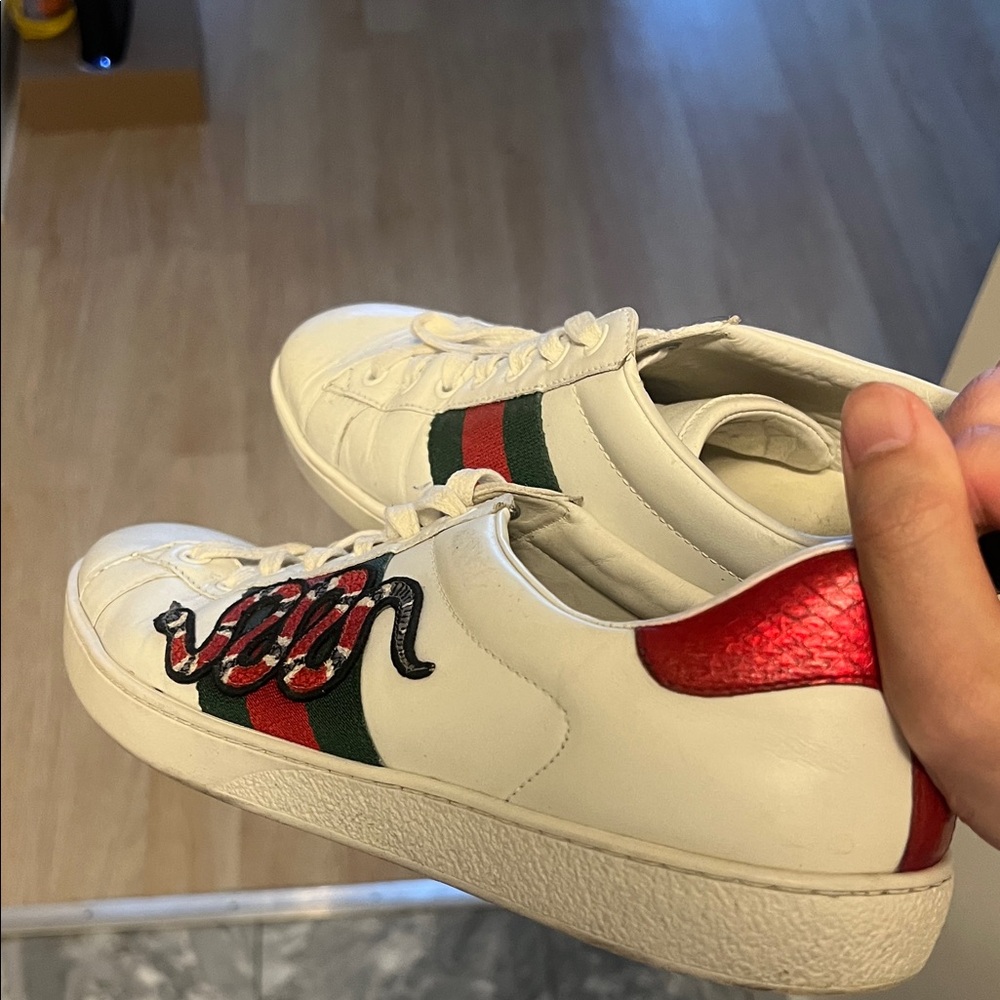 Gucci White Sneakers with Red and Green Accents ACE
